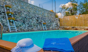 Гостиница Villa Vanessa Luxury  Кастро